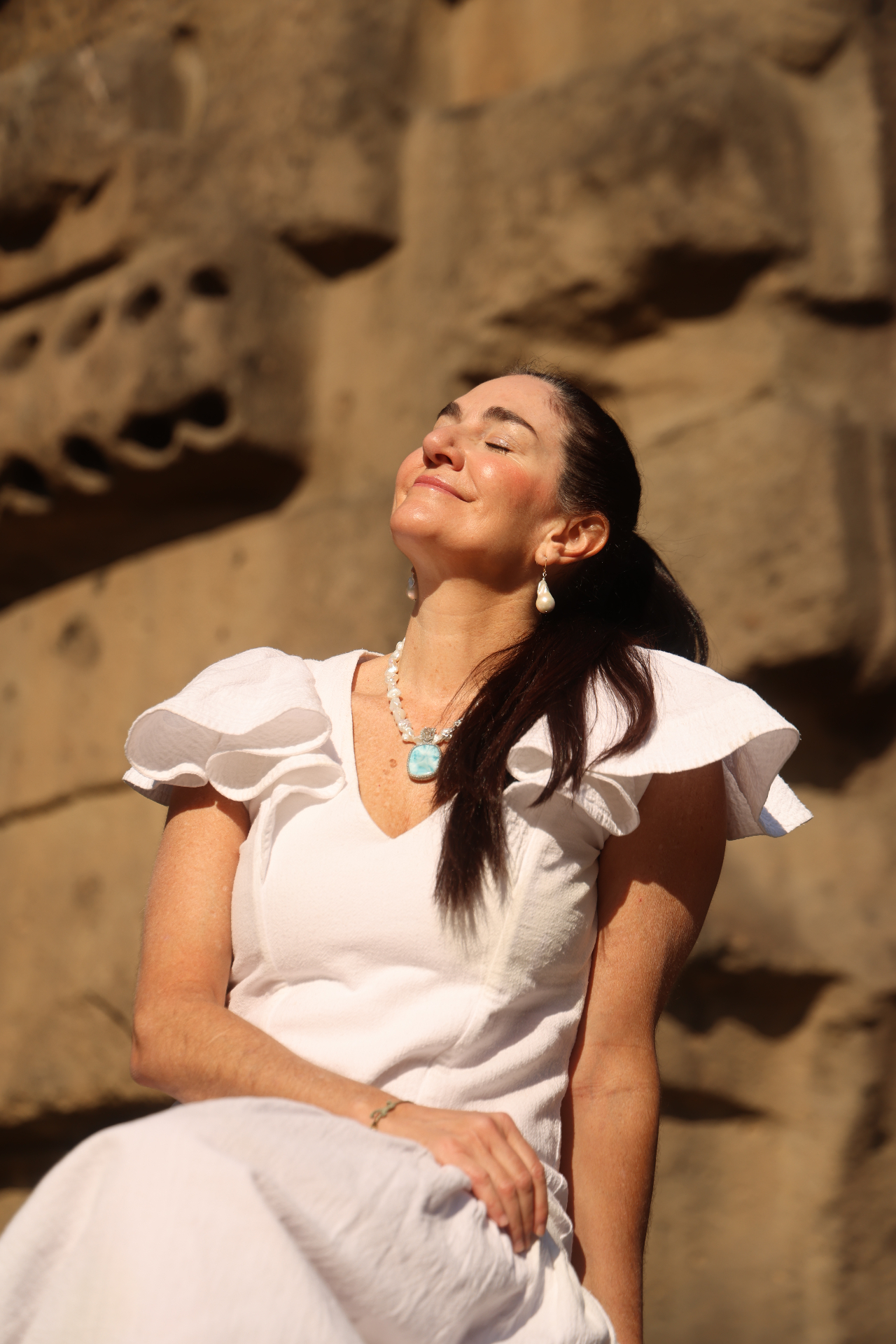 Mariana meditando